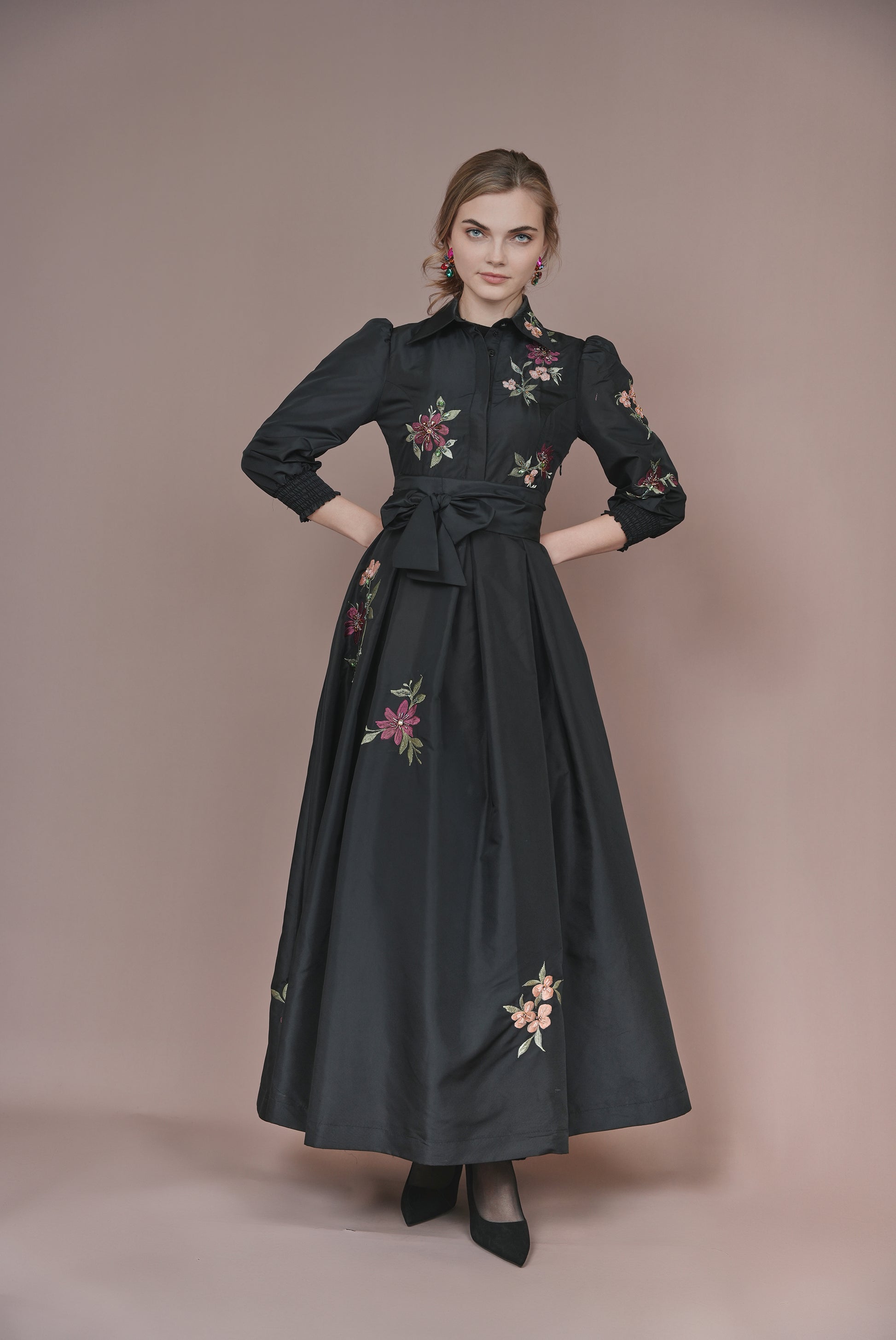 SHA-G2088 TAFFETA PLEATED BLACK&RED FLORAL DRESS