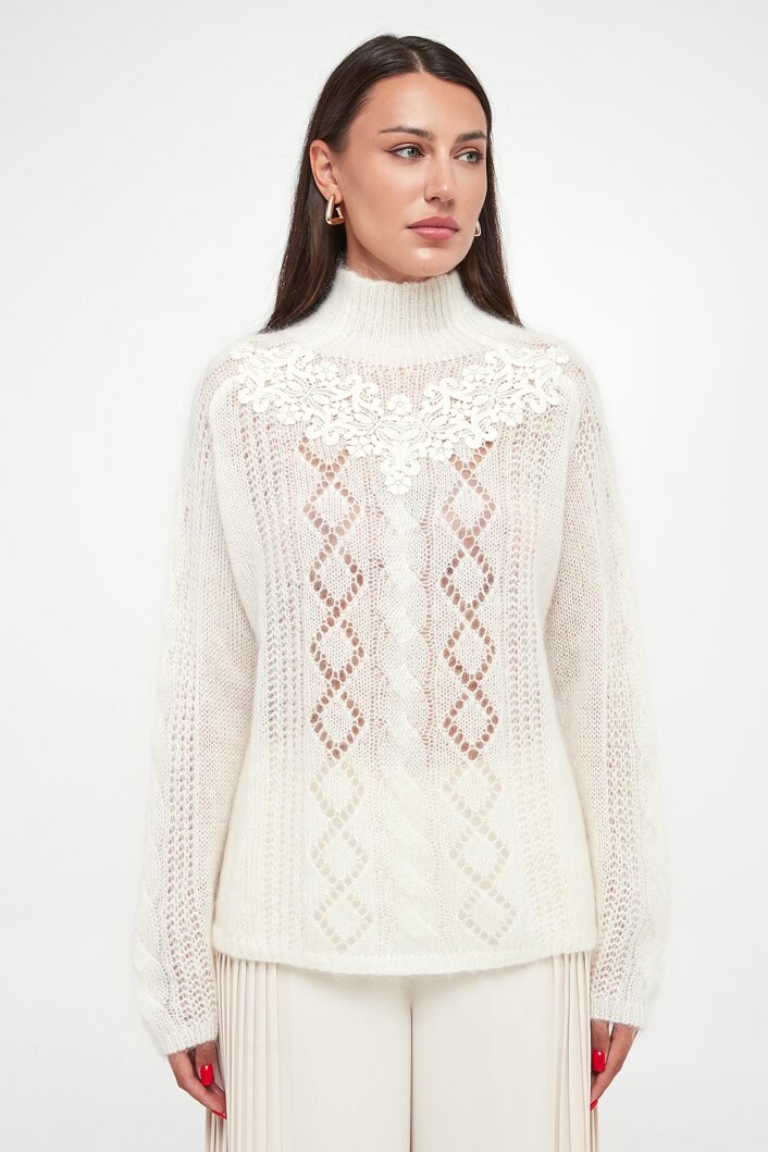 TWS-242TP3420 WHITE KNITTED TOP