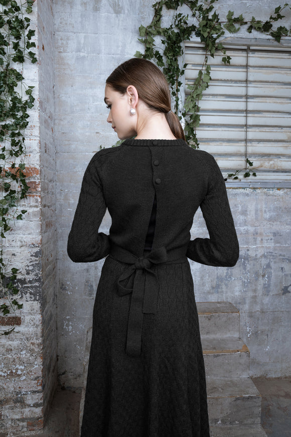 MUN-MNA4212 BLACK CABLE KNIT TOP