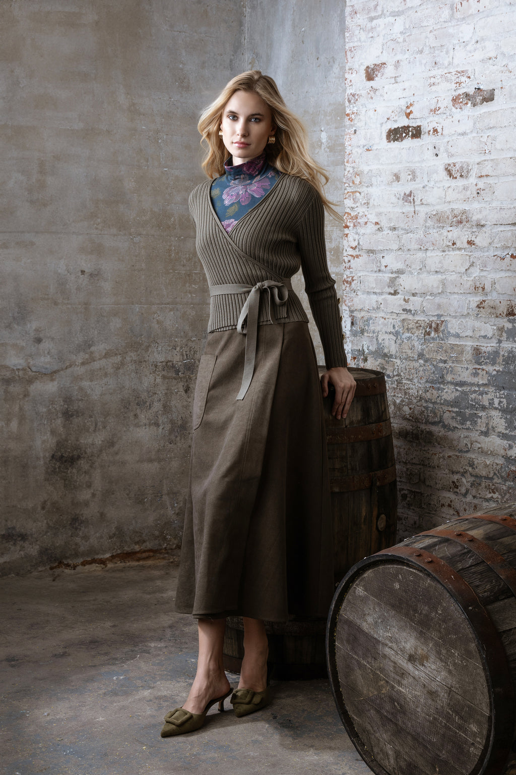 MUN-MNA4235 OLIVE POCKET SKIRT