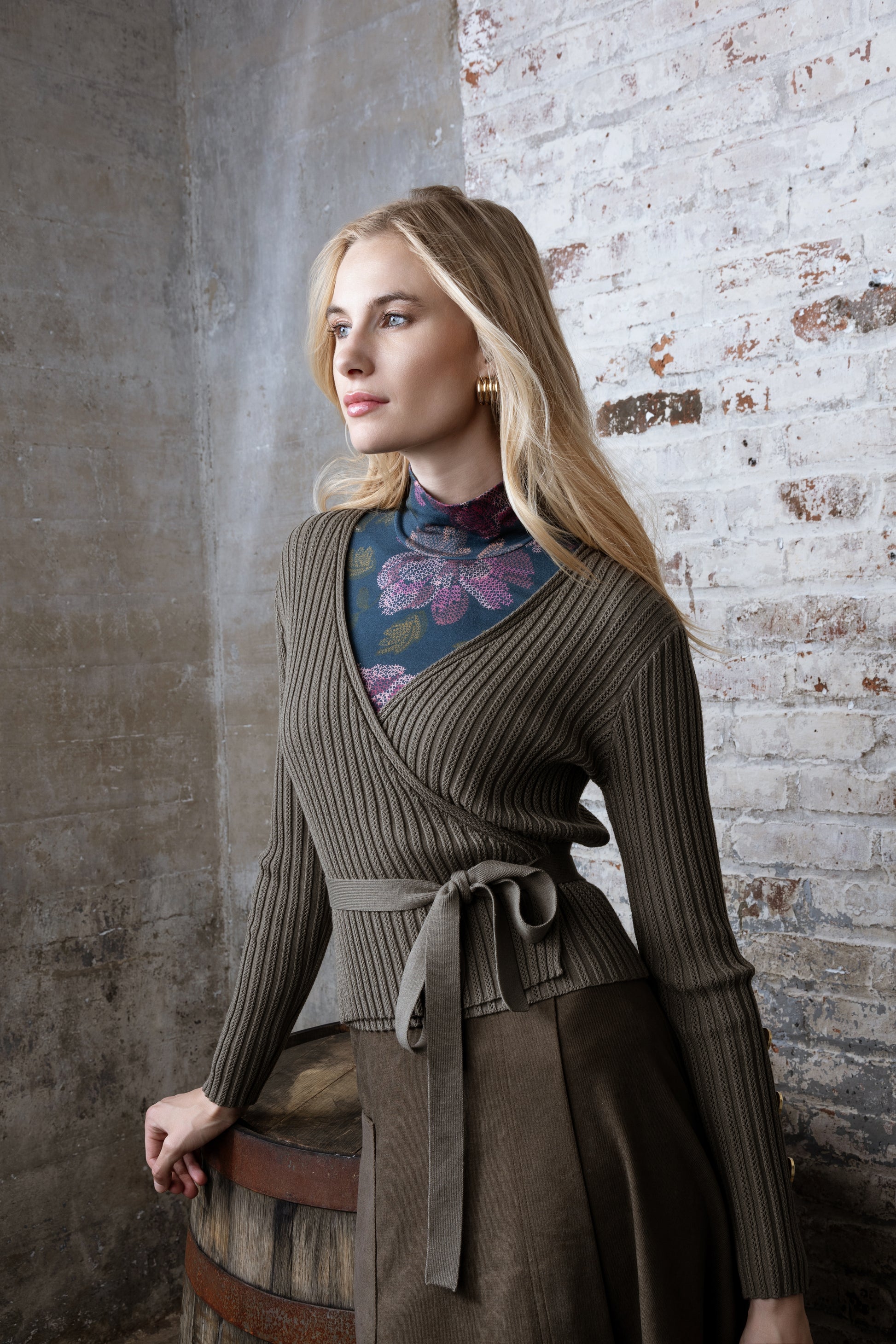 MUN-MNA4235 OLIVE POCKET SKIRT