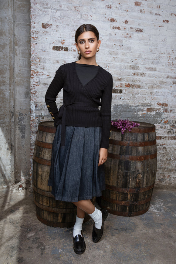 MUN-MNA4233 BLACK WRAP TOP