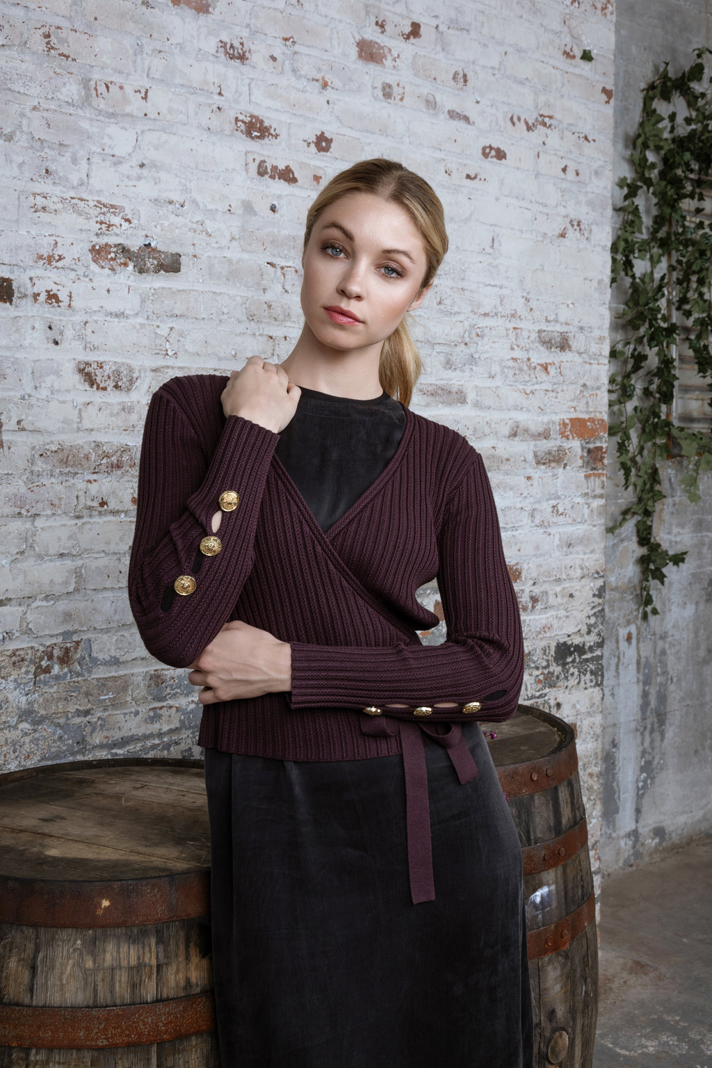 MUN-MNA4233 WINE WRAP TOP