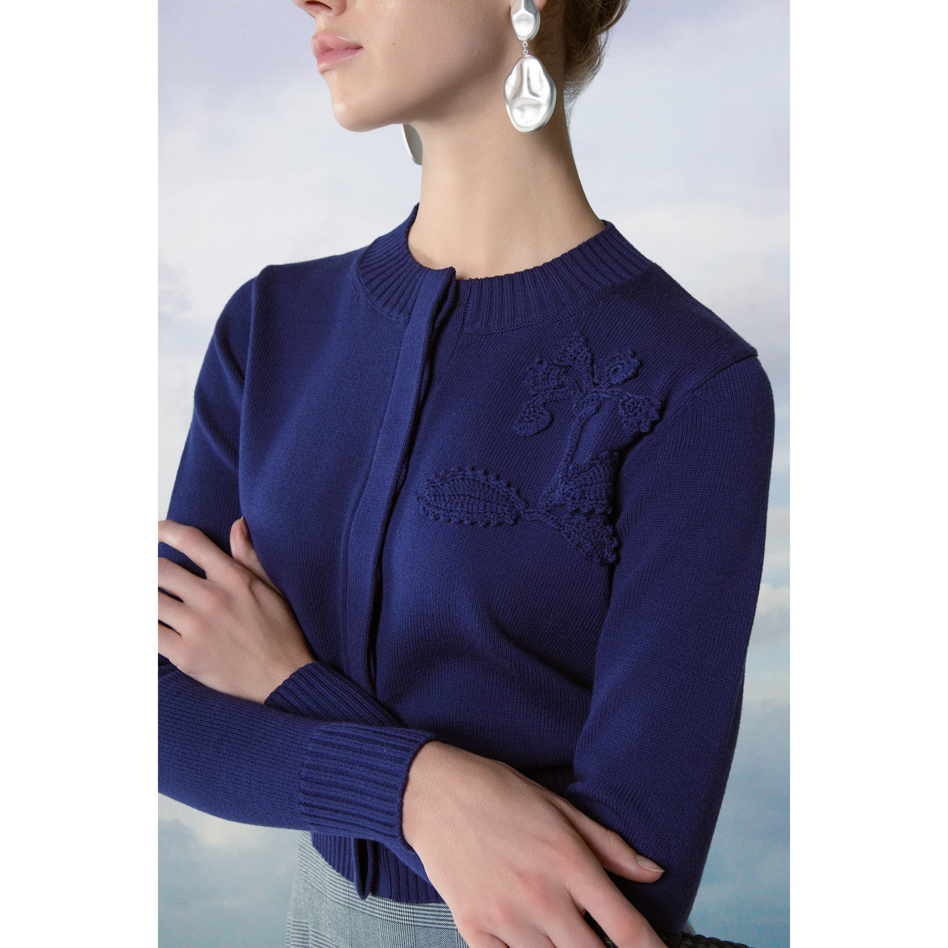 MUN-MNA5003 ROYAL MODA KNIT FLOWER CARDIGAN