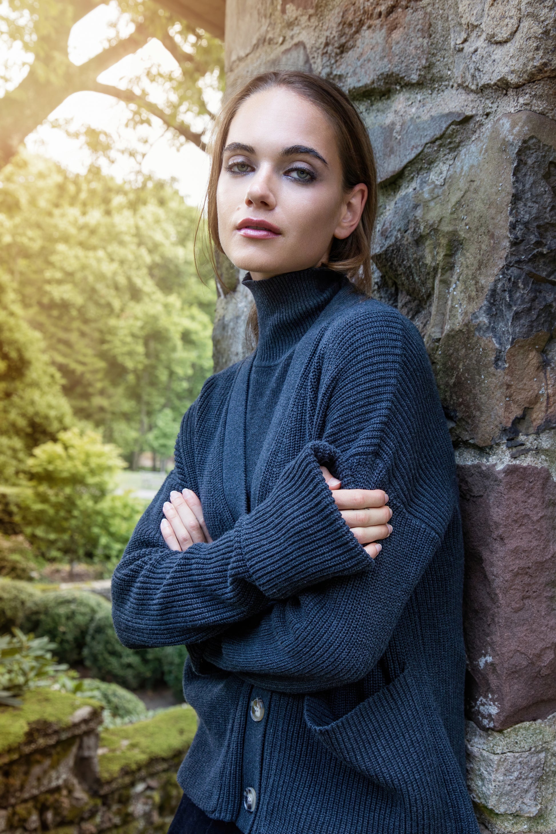 MUN-NUA4252&NUA4253 CHARCOAL P.NECK CARD