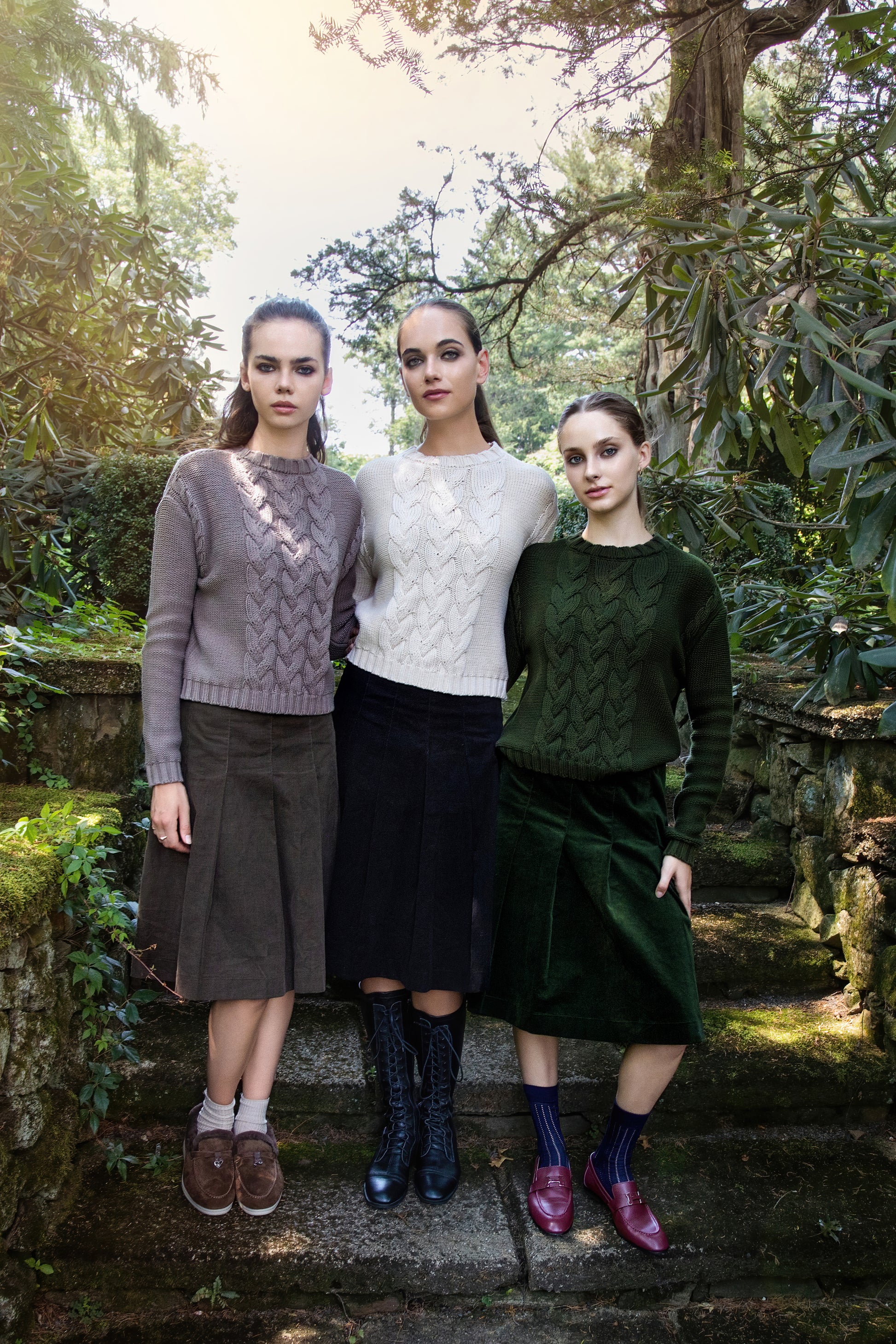 MUN-NUA4304 OLIVE CABLE KNIT TOP