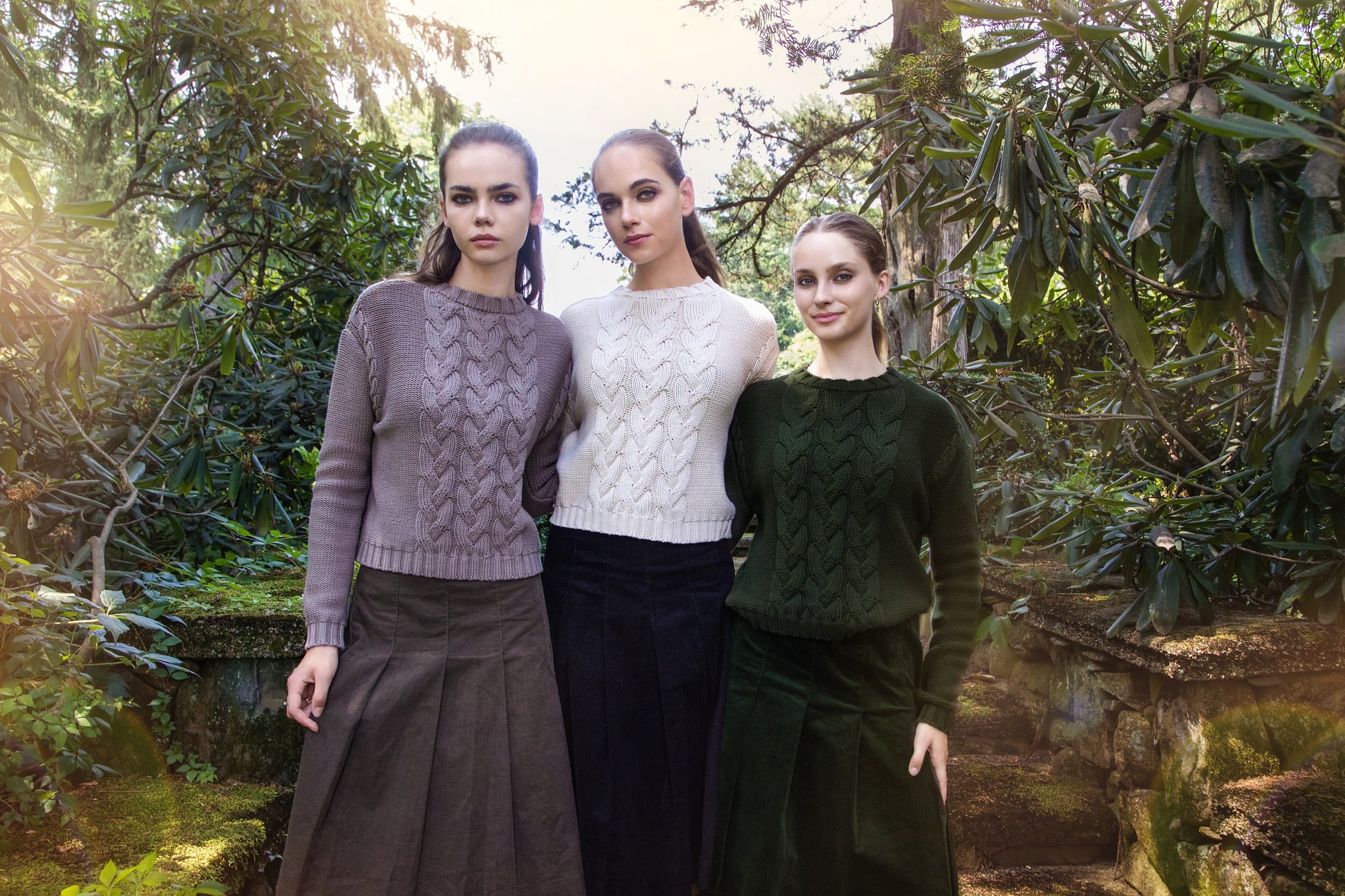 MUN-NUA4304 OLIVE CABLE KNIT TOP