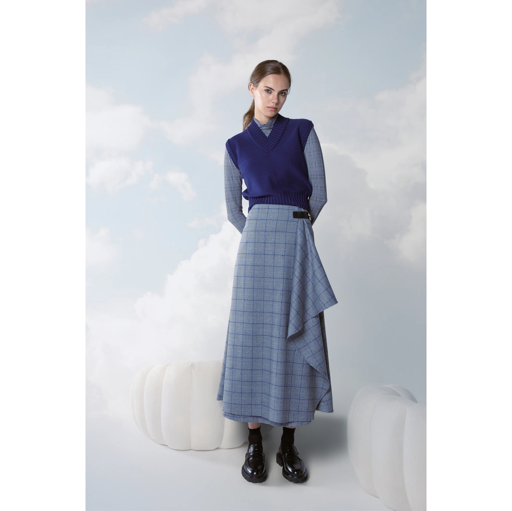 MUN-MNA5040 GREY PLAID WRAP SKIRT