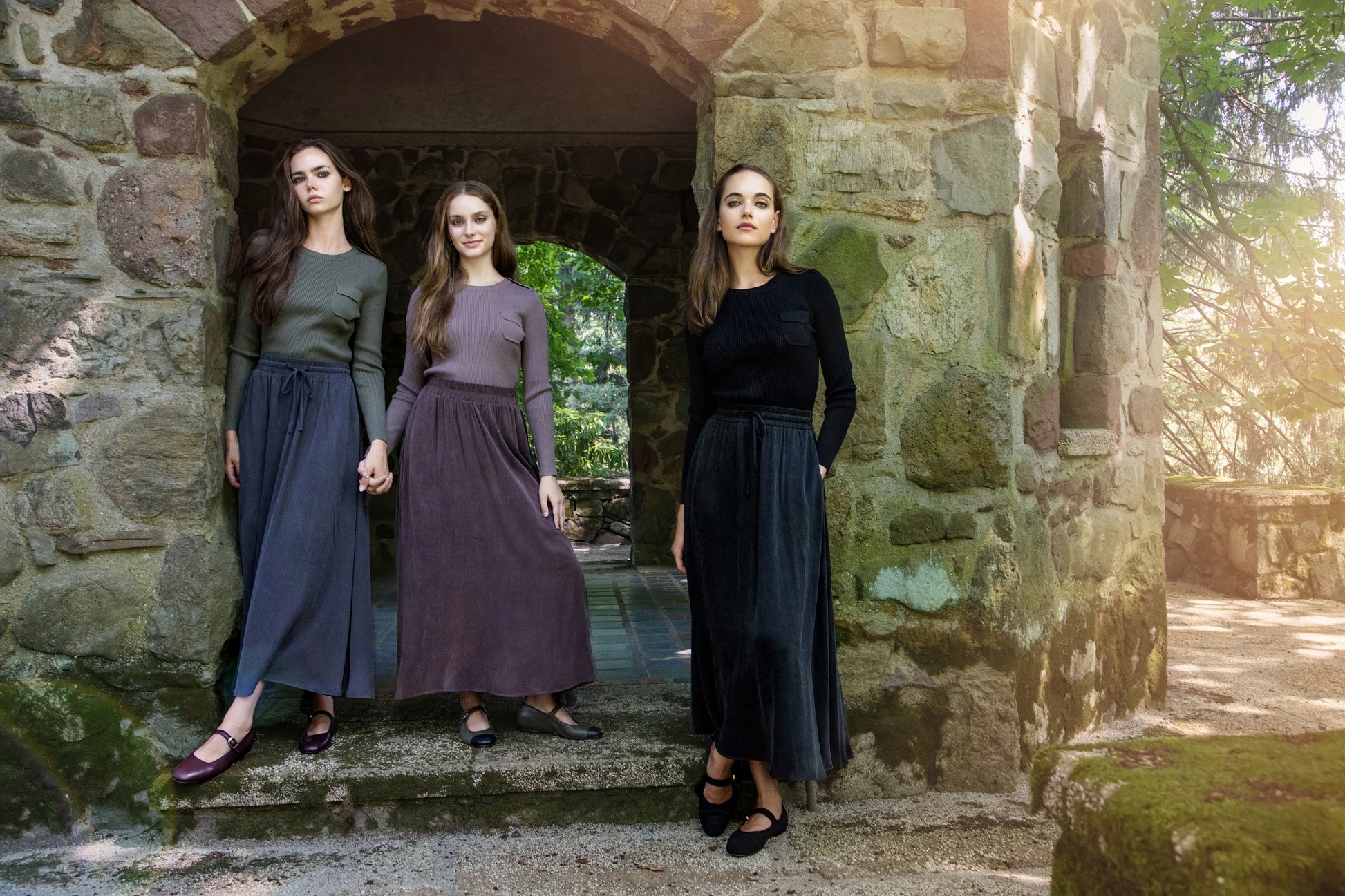 MUN-NUA4220 BLACK RIBBED POCKET TOP