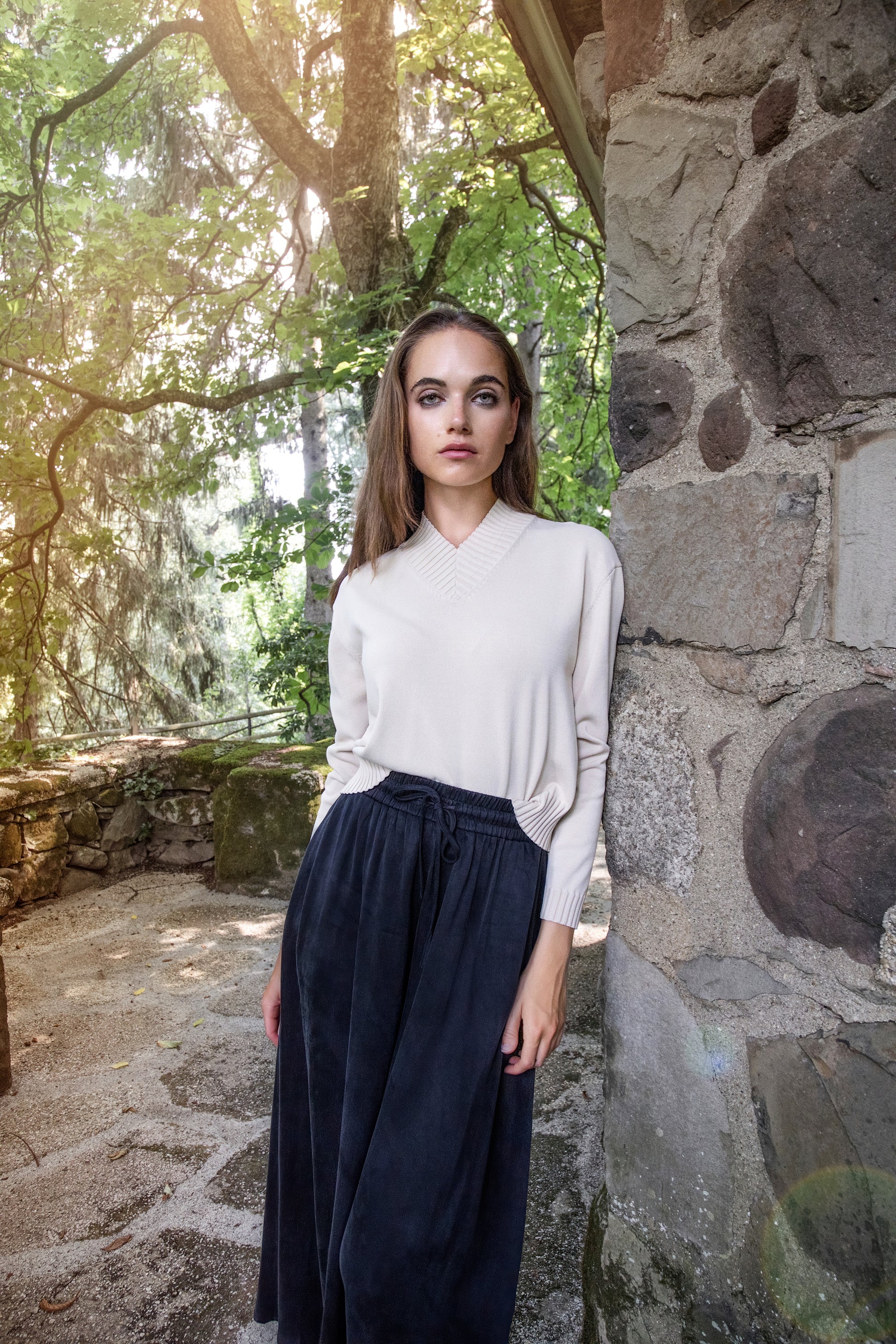 MUN-NUA4315 ECRU V-NECK TOP