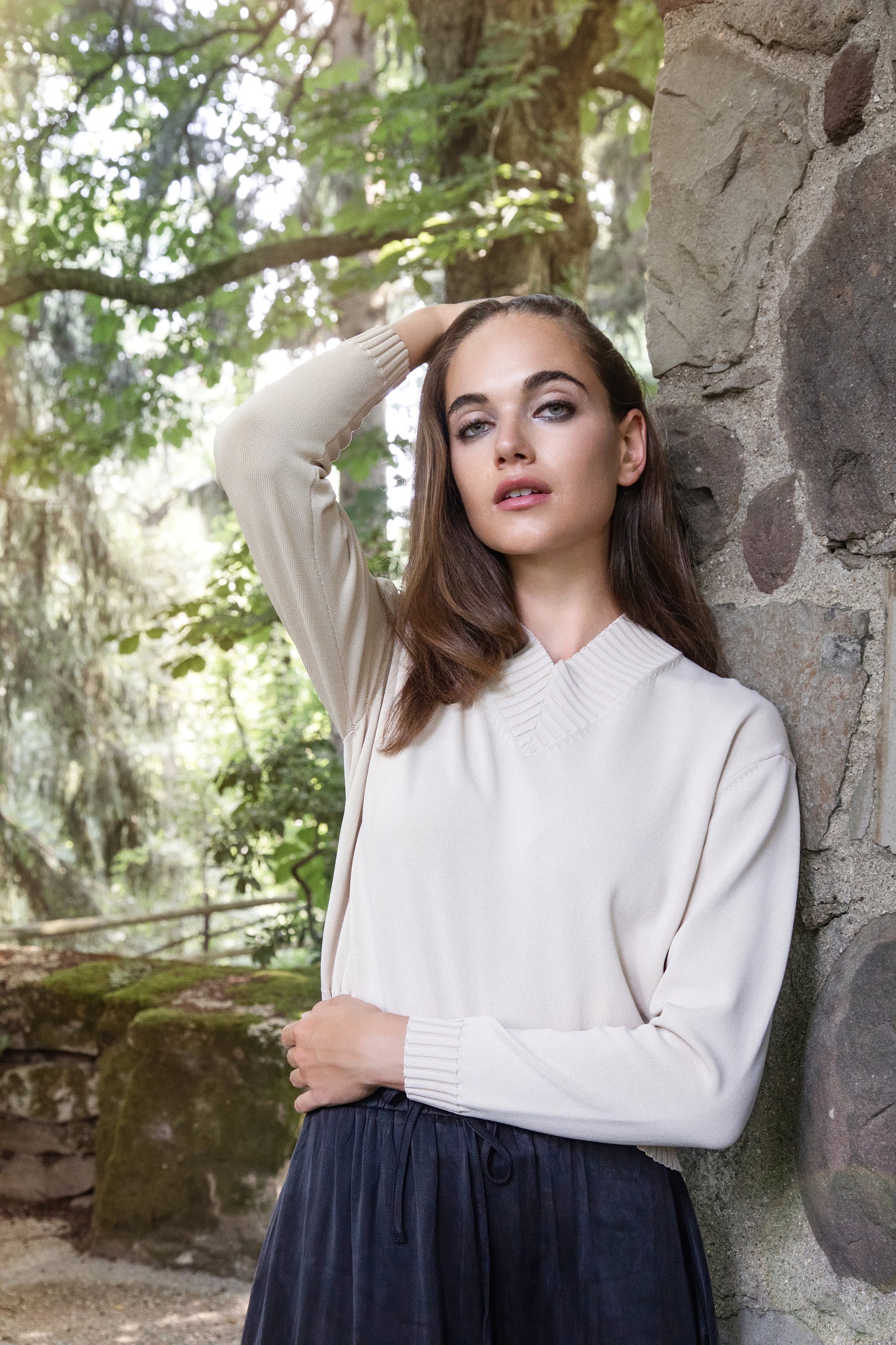 MUN-NUA4315 ECRU V-NECK TOP
