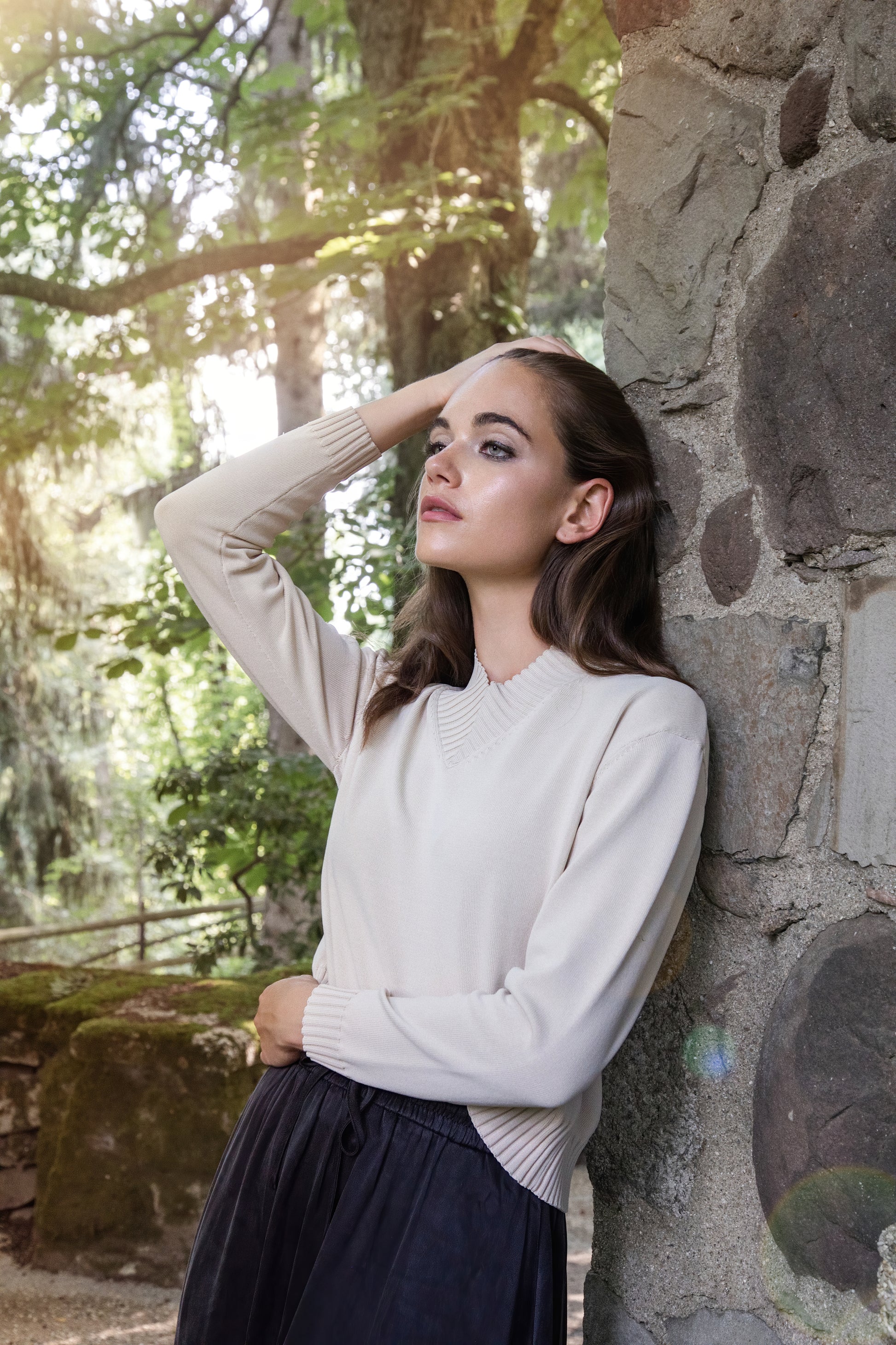 MUN-NUA4315 ECRU V-NECK TOP