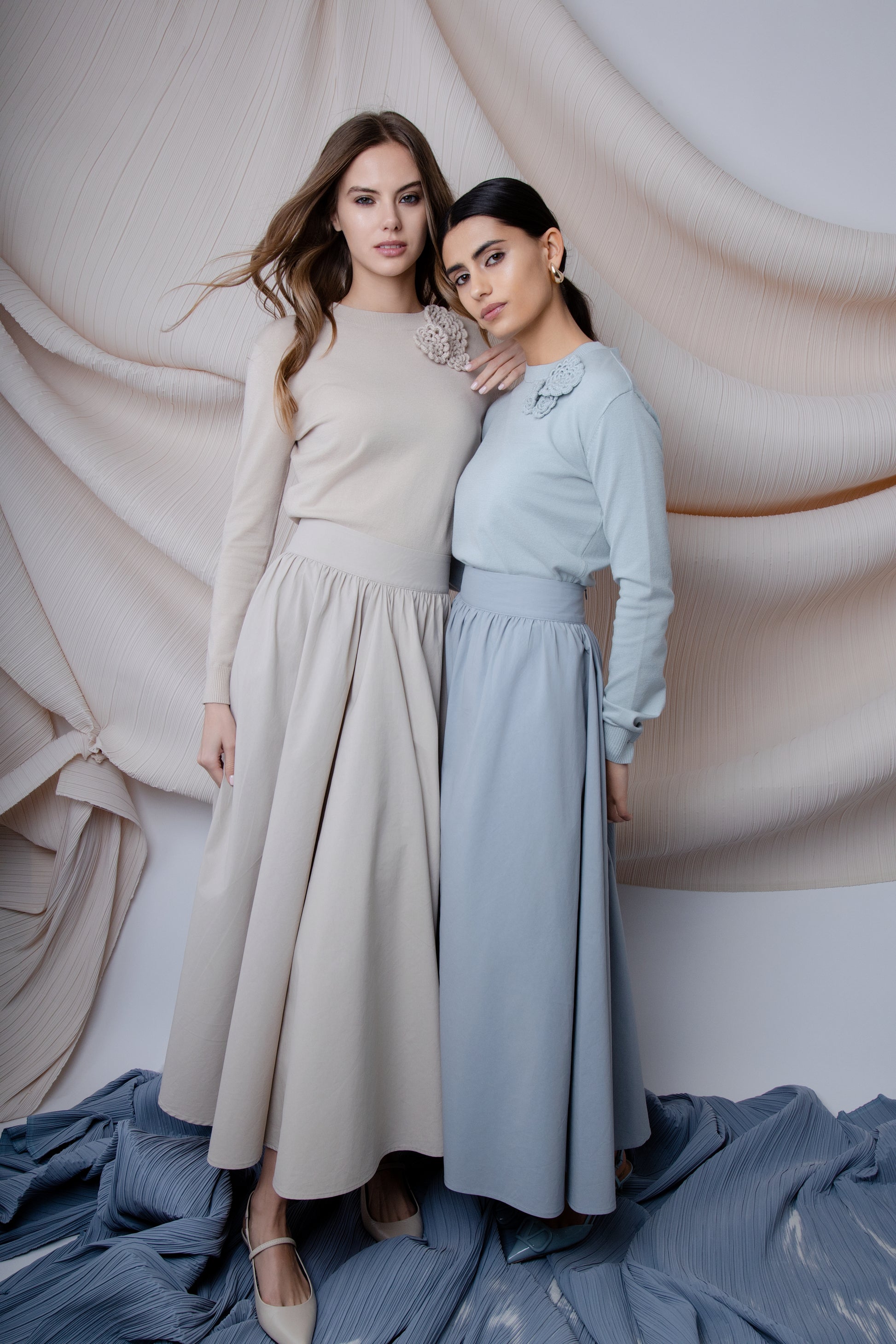 MUN-MNS4567&MNS4512 BLUE ROSAIRE SET