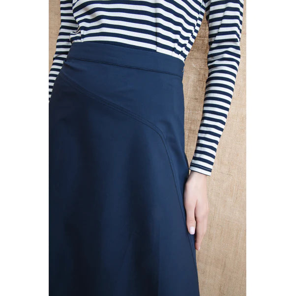 NUE-NUA4704 NAVY CASPIAN SKIRT