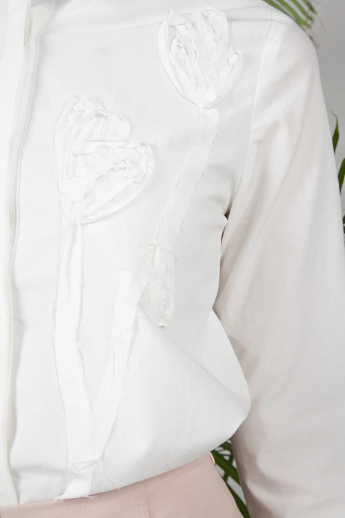 MUN-MNS6023 WHITE ROSETTE BLOUSE