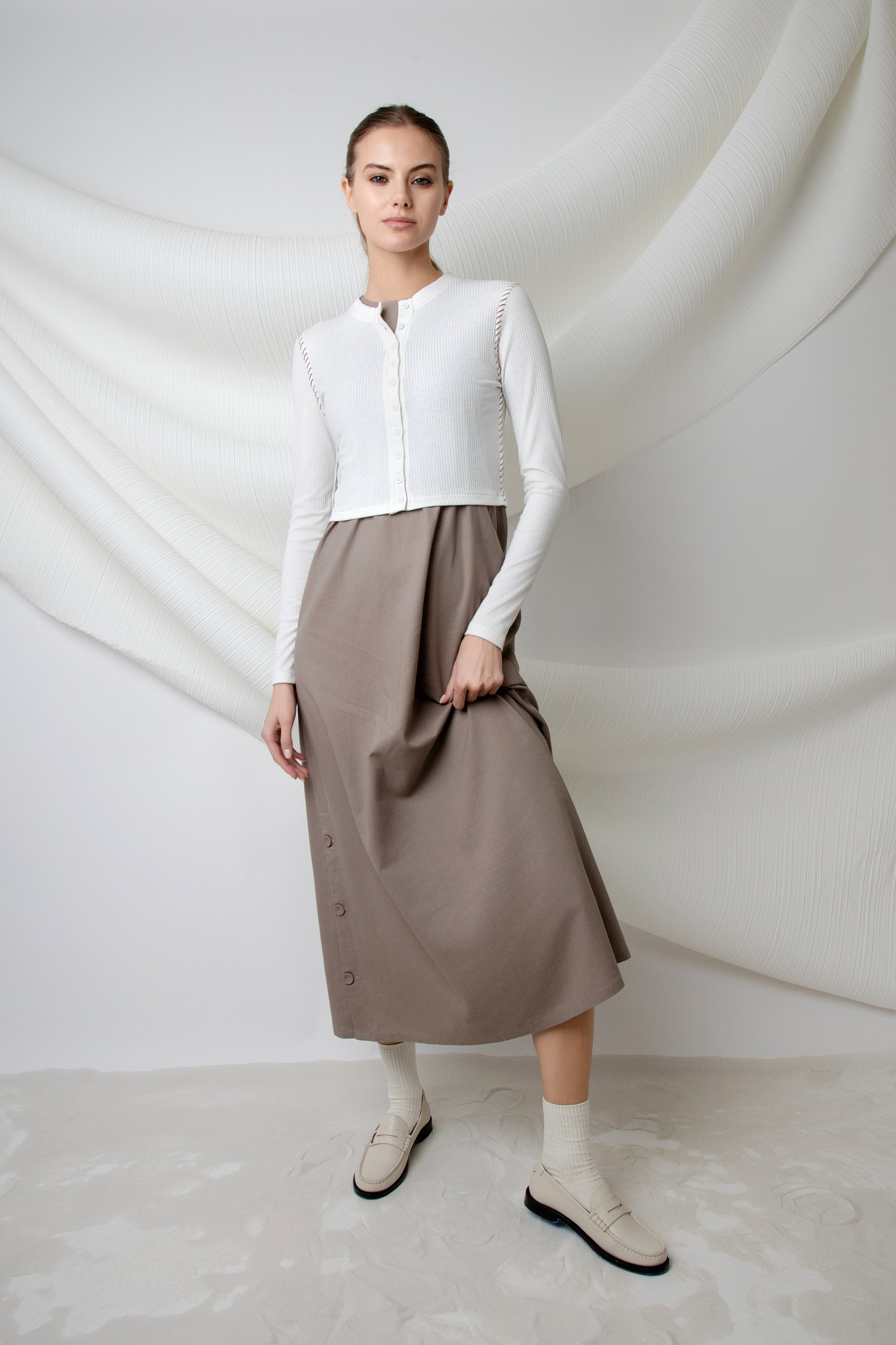 MUN-MNS4533 TAUPE LEGACY SLEEVELESS DRES