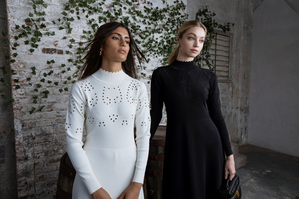 MUN-MNA4213 BLACK EYELET TOP