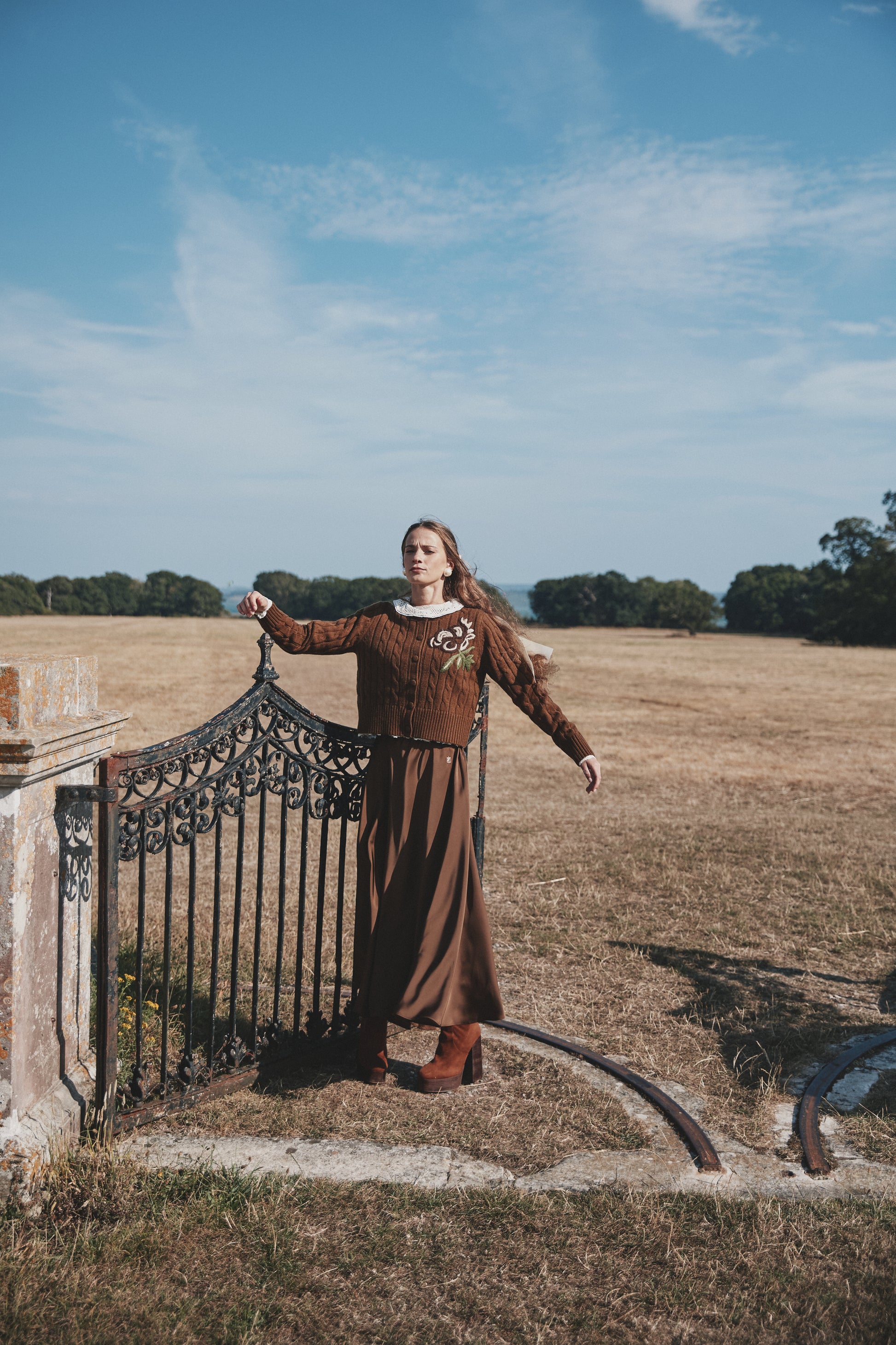 NOI-CH219 BROWN CABLE KNIT FLOWER EMBROIDERY CARDIGAN