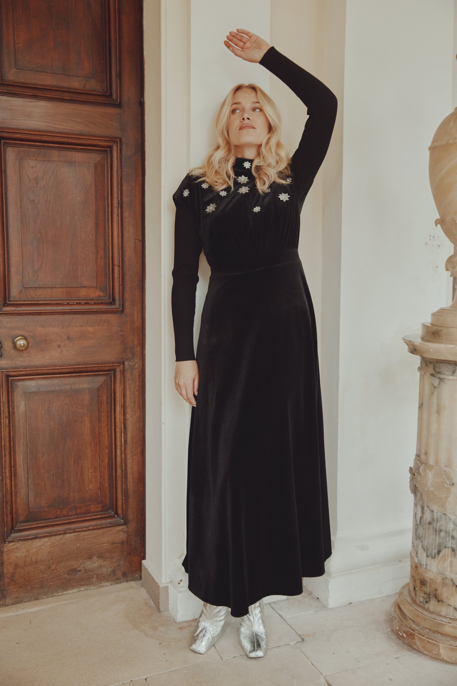 NOI-2310 BLACK JEWEL EMBELLISHED SLEEVELESS DRESS