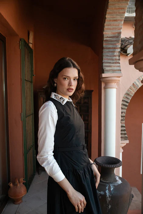 NOI-2412 BLACK SLEEVELESS BELT DRESS