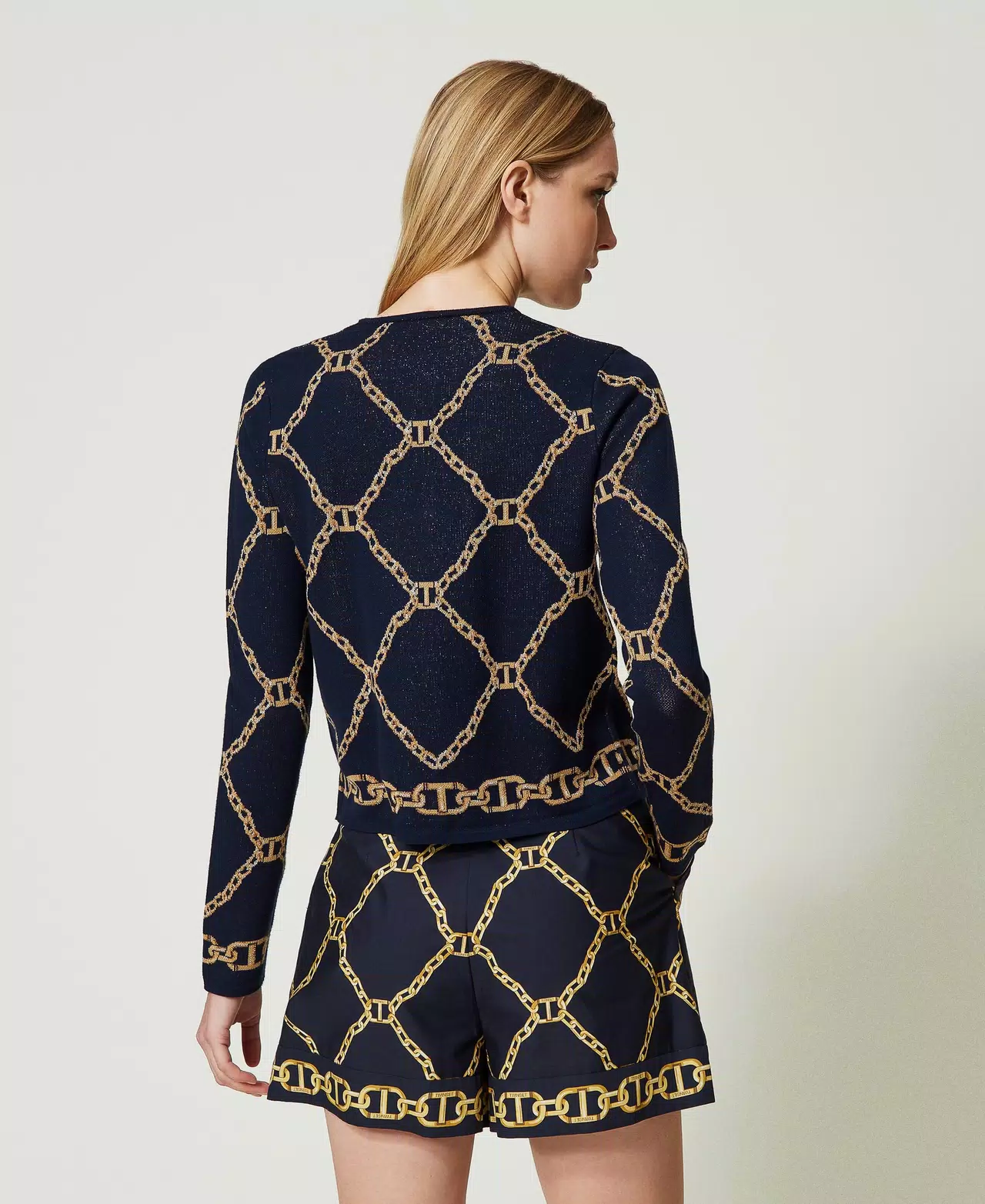 TW-241TP3522  CHAIN JACKET IN BLUE OR CREAM