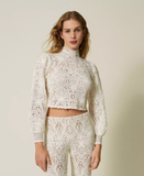 TWS-242TS3140 IVORY FLORAL CROCHET TOP