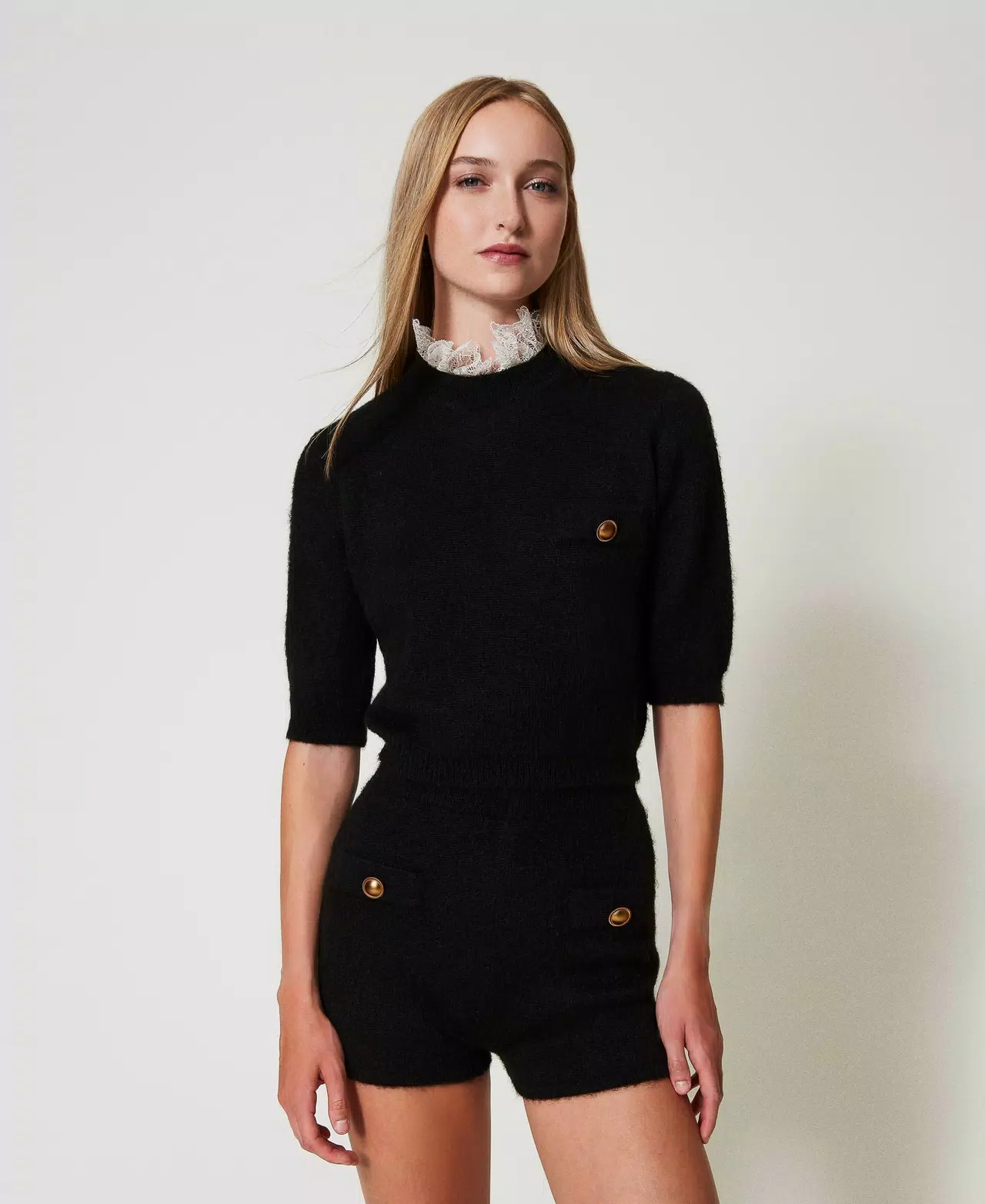 TWS-242TS3270 BLACK KNIT COLLAR TOP