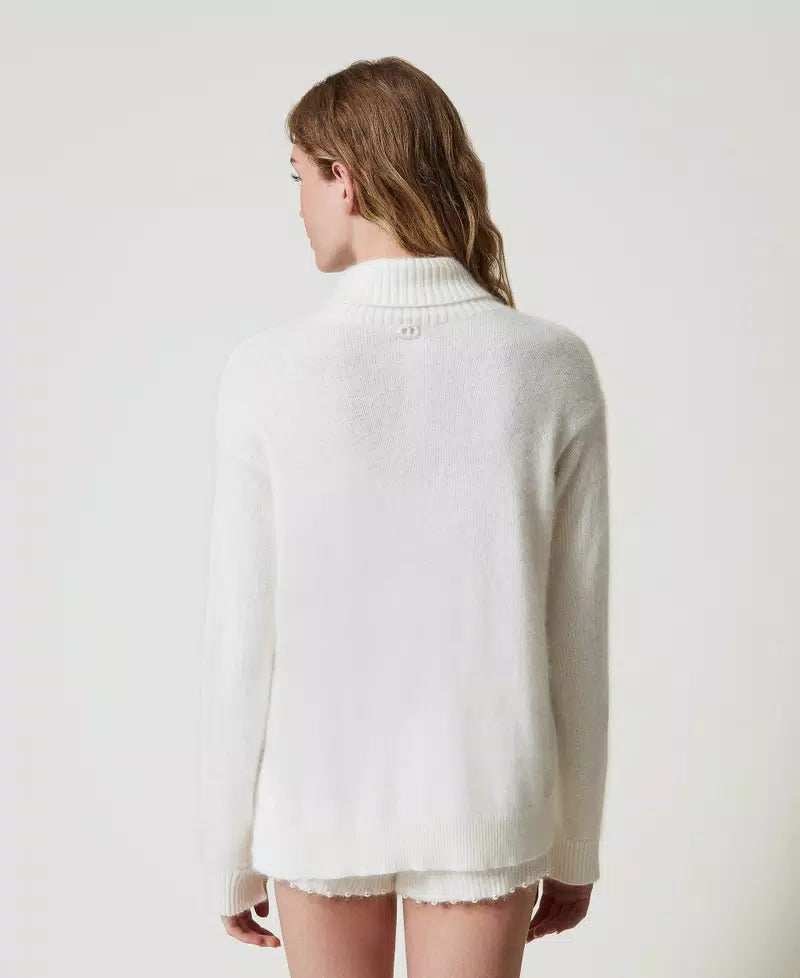 TWS-242TT3291 WHITE KNIT TURTLENECK