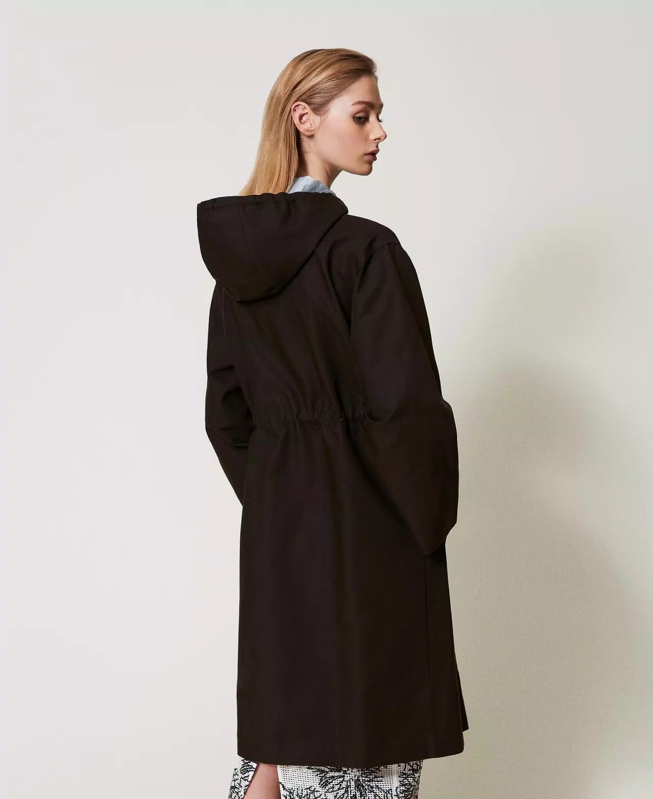 TWS-251TE2181 BLACK DRAWSTRING JACKET