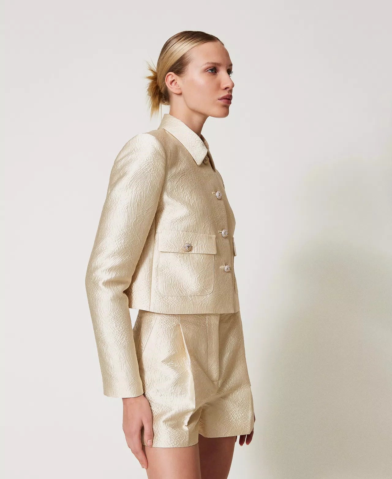 TWS-251TP2241 BLACK BUTTON BLAZER