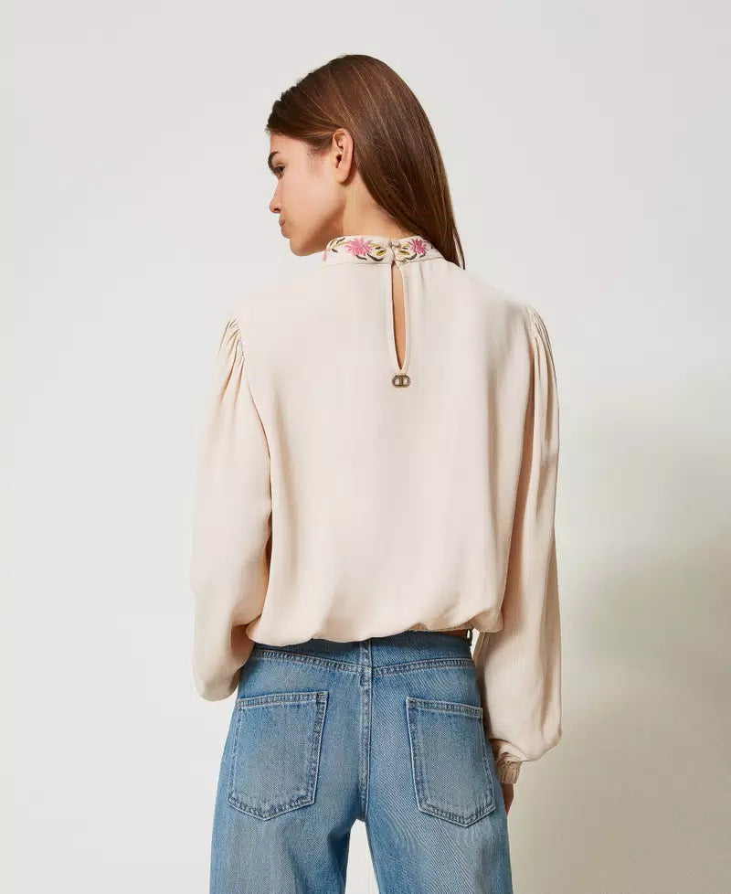 TWS-251TP2472 BEIGE FLORAL EMBROIDERY BLOUSE