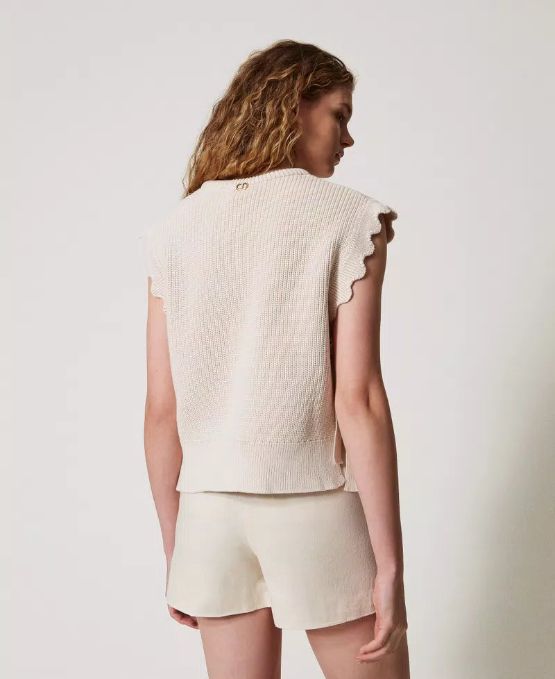 TWS-251TP3580 BEIGE EMBROIDERY KNIT TOP