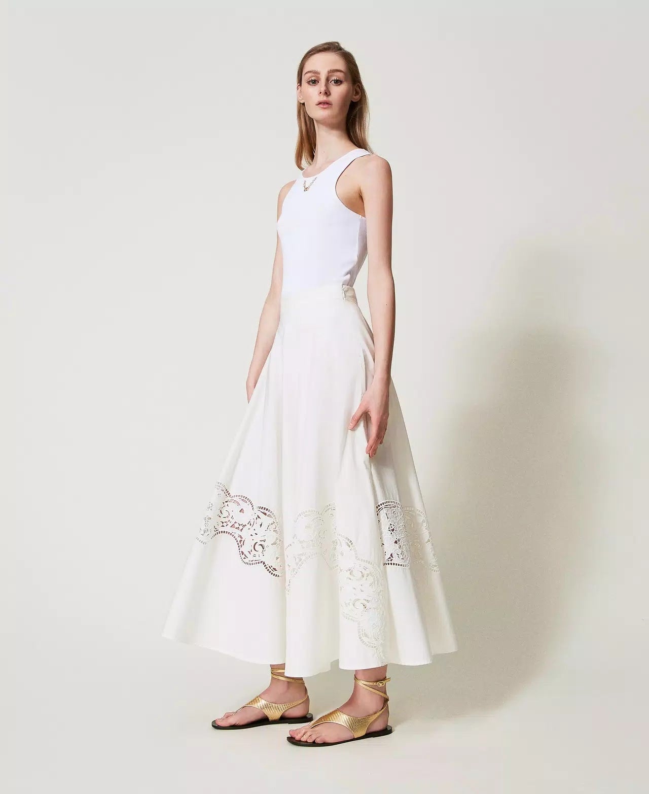 TWS-251TT2332 BLACK COTTON LACE SKIRT