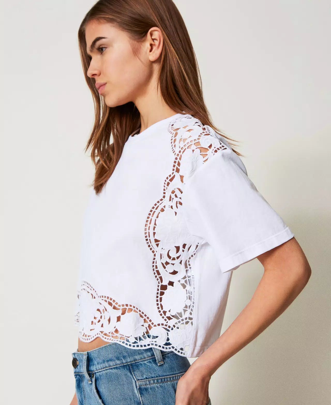TWS-251TT2340 WHITE COTTON LACE BLOUSE