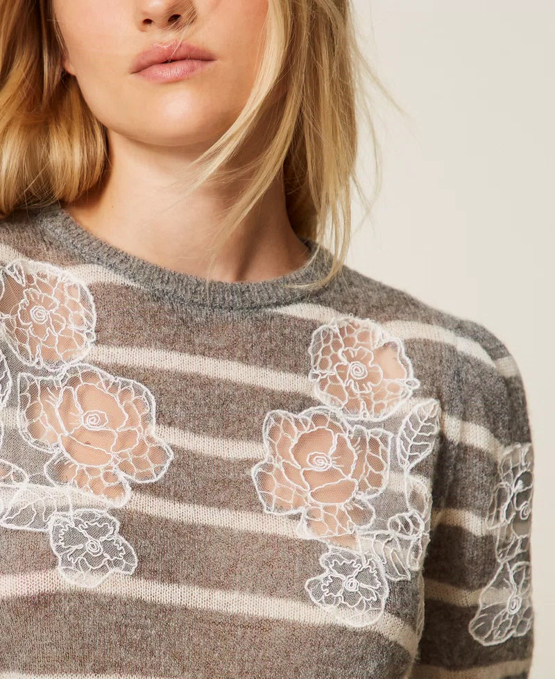 TWS-252TP3251 IVORY&BLACK KNIT LACE TOP