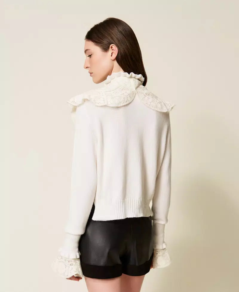 TWS-252TS3021 IVORY RUFFLE LACE WOOL TOP