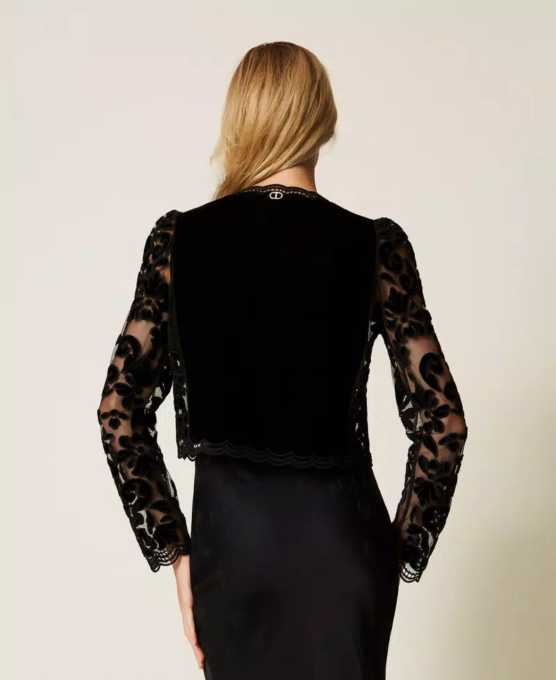 TWS-252TT2090 BLACK TULLE EMBROIDERED TOP