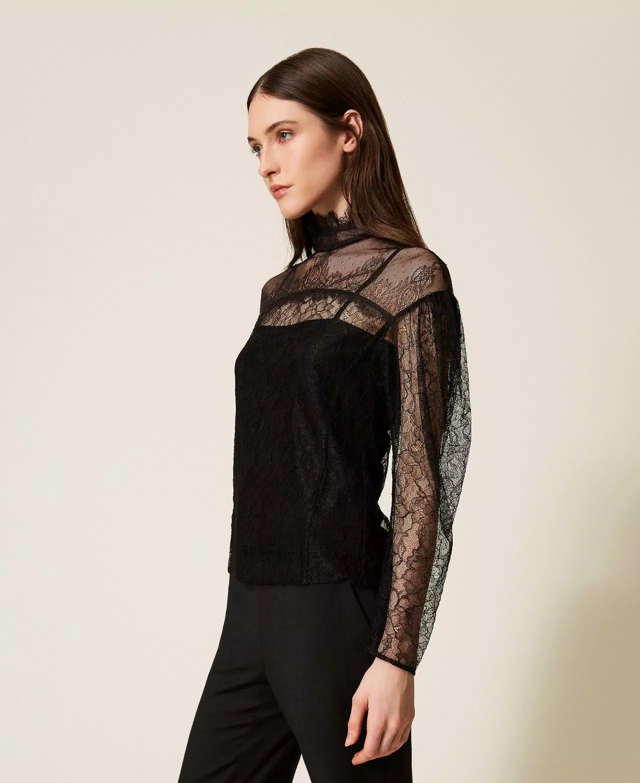 TWS-252TT2264 BLACK LACE TOP