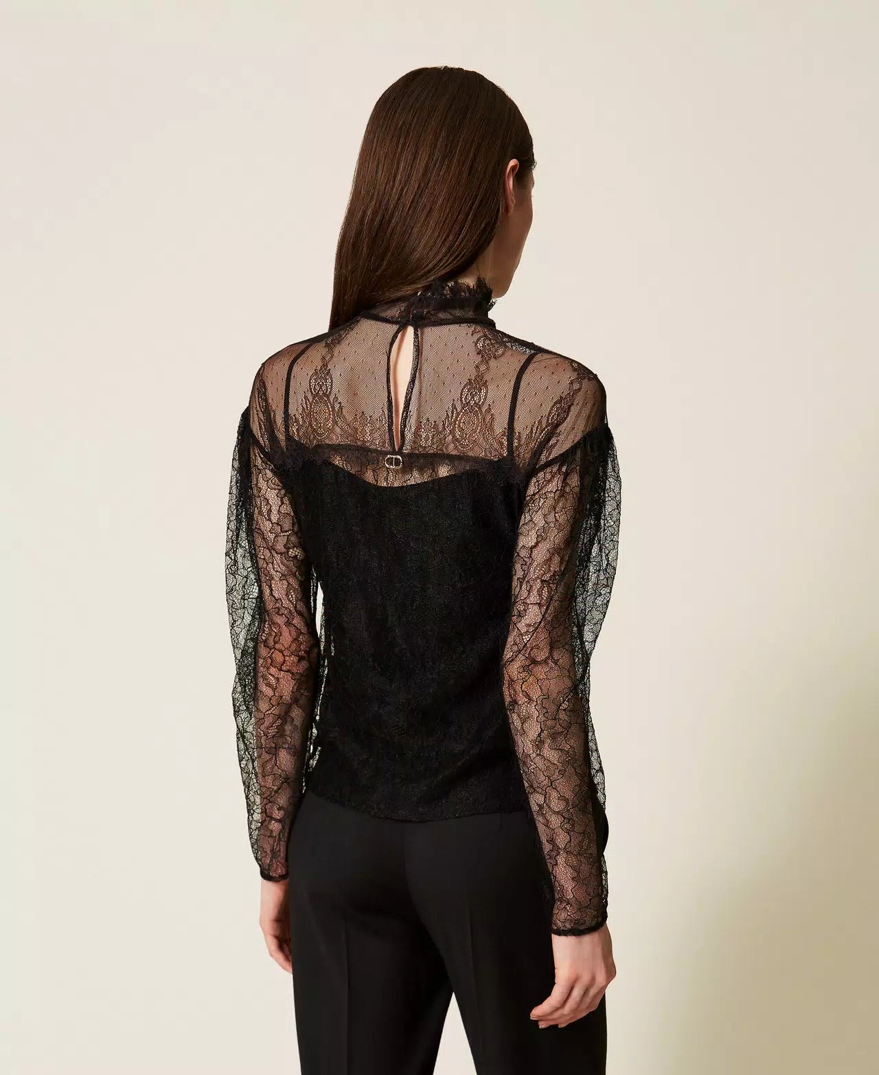 TWS-252TT2264 BLACK LACE TOP