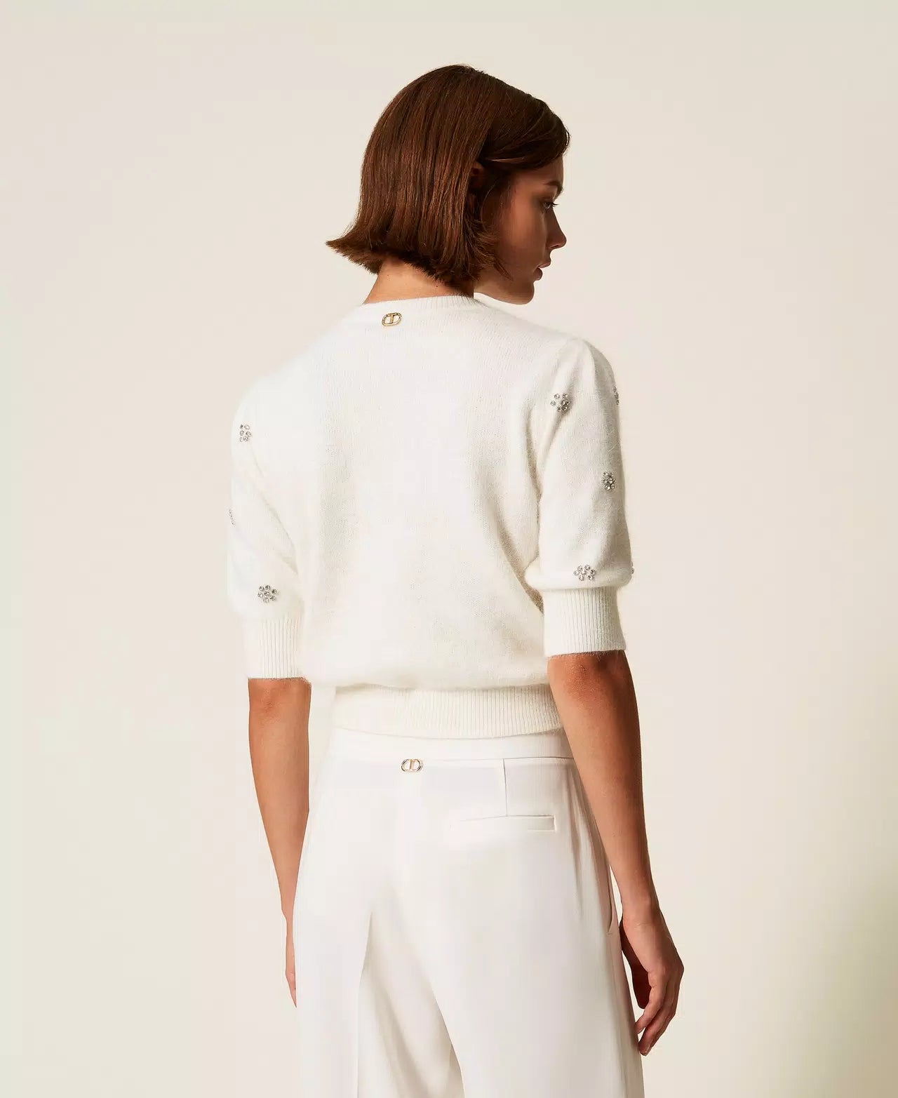 TWS-252TT3181 IVORY ANGORA BLEND EMBROIDERY TOP