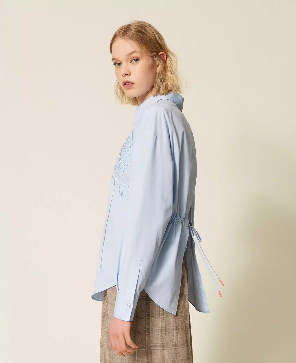 TWS-261AQ2030 BLUE EMBROIDERED TOP