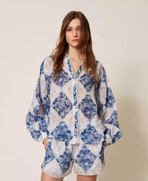 TWS-261TP213E WHITE&BLUE FLORAL BLOUSE