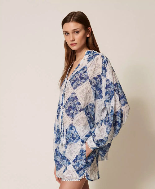 TWS-261TP213E WHITE&BLUE FLORAL BLOUSE