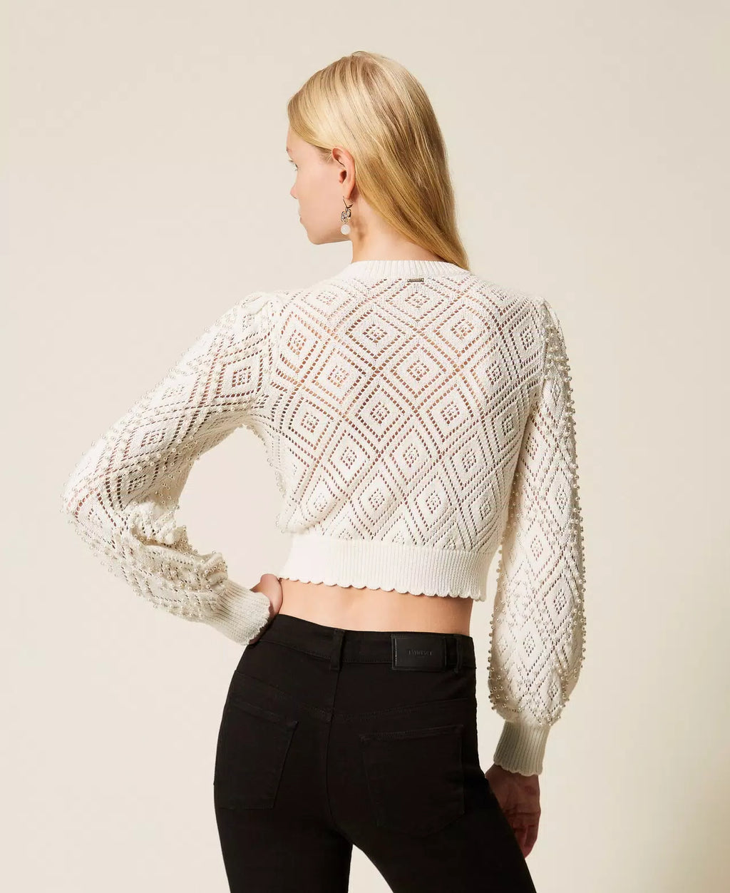 TWS-261TP3203 IVORY PEARL CARDIGAN