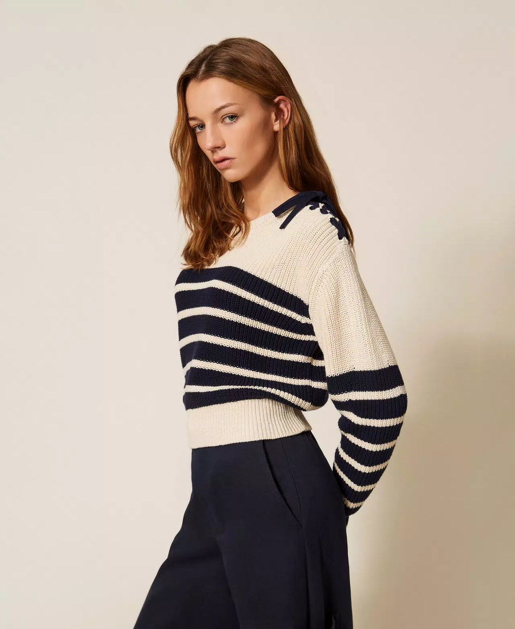 TWS-261TP3281 CREAM&NAVY STRIPED TOP