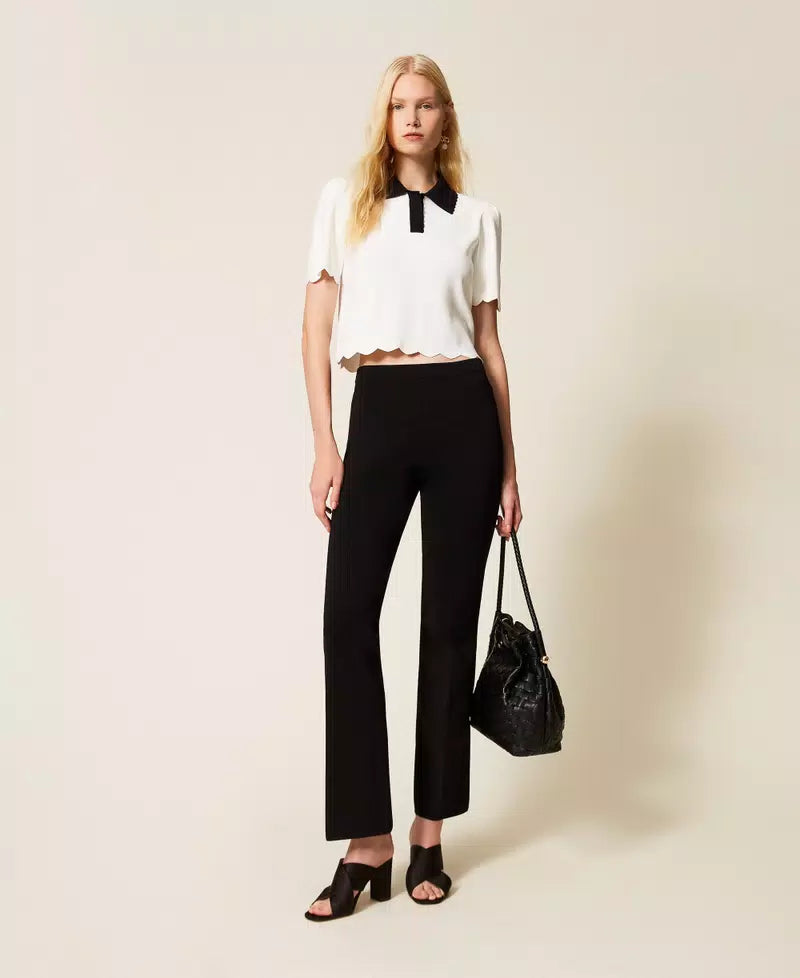 TWS-261TP3371 WHITE&NAVY SCALLOPED POLO TOP