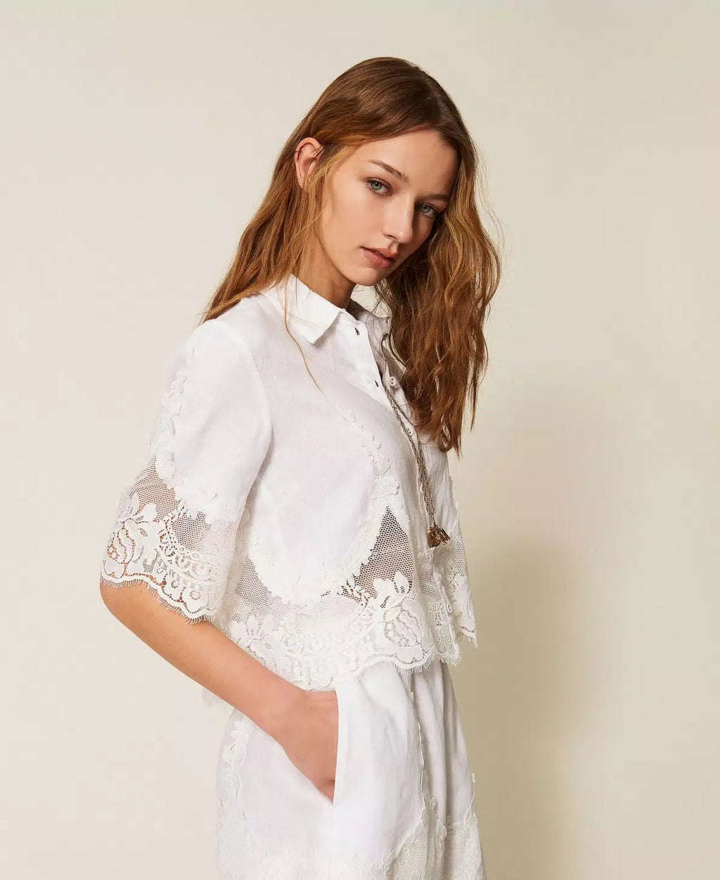 TWS-261TT2181 IVORY LINEN LACE BLOUSE