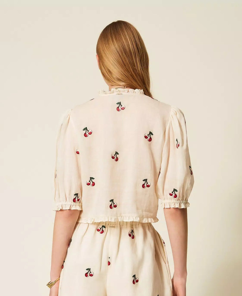 TWS-261TT2420 IVORY PUFFY SLEEVE CHERRY BLOUSE