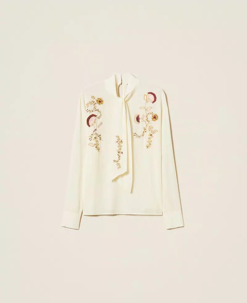 TWS-262AP2241 IVORY EMBROIDERED BLOUSE