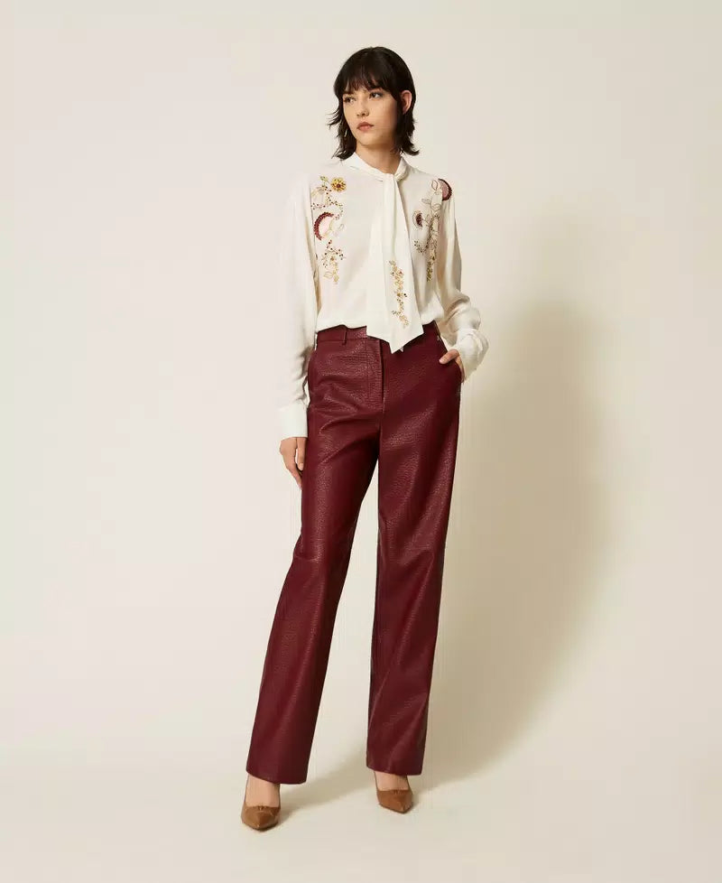 TWS-262AP2241 IVORY EMBROIDERED BLOUSE